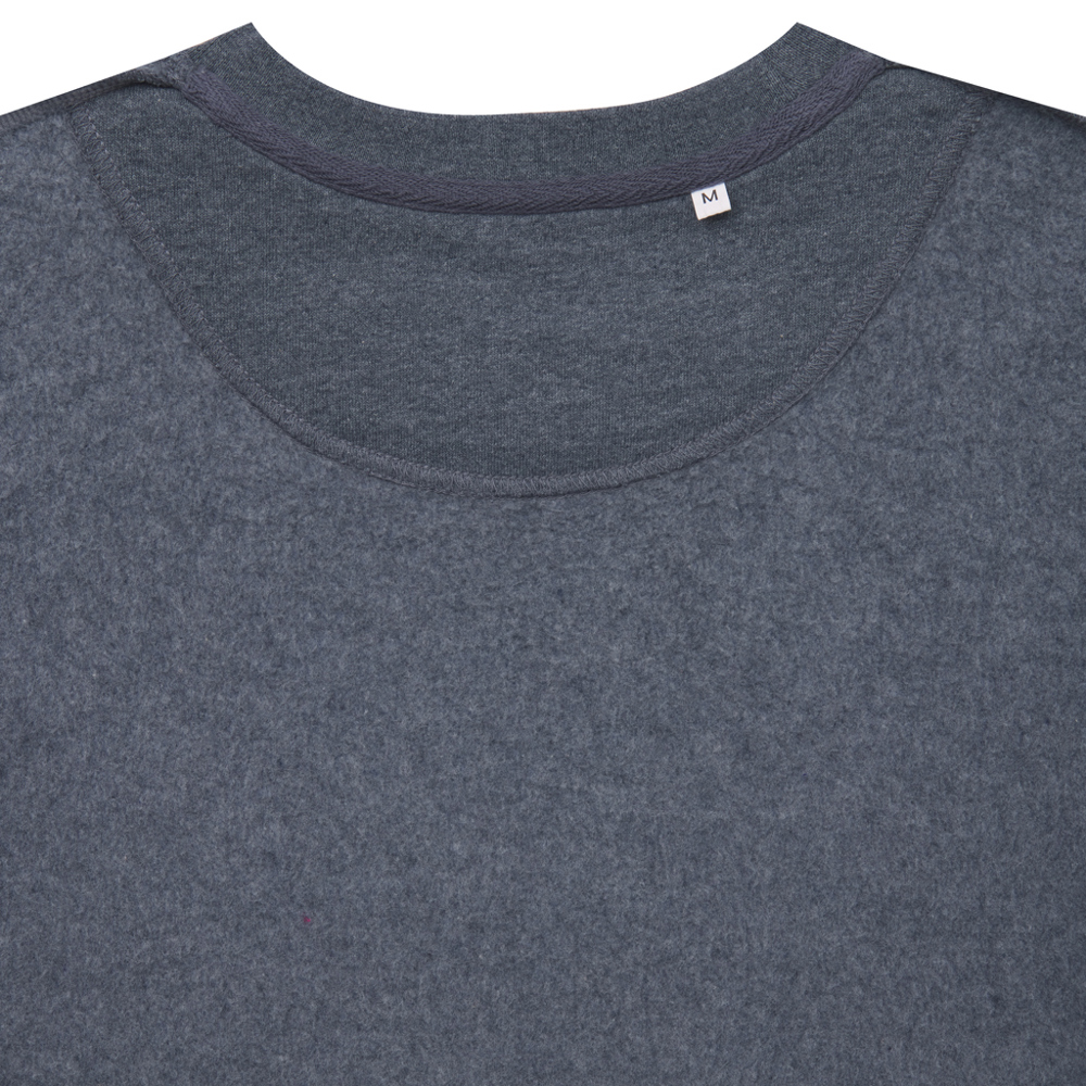 IQONIQ Denali ungefärbt. Rundhals-Sweater aus recycelter BW